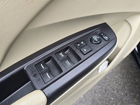 Used 2015 Acura RDX Technology Package image 26