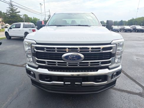 Used 2026 Ford F250 XLT AWD/4WD image 3