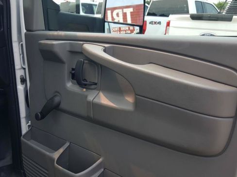 Used 2013 Chevrolet Express 3500 Extended RWD image 20