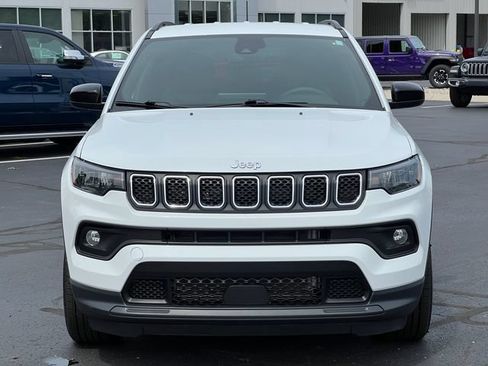 Used 2023 Jeep Compass Latitude AWD/4WD image 42