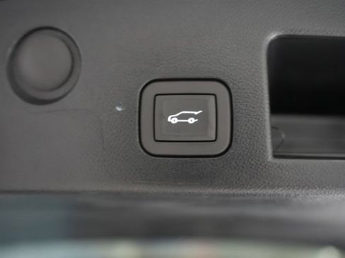 New 2026 Chevrolet Equinox LT w/ Convenience Package II AWD/4WD image 10