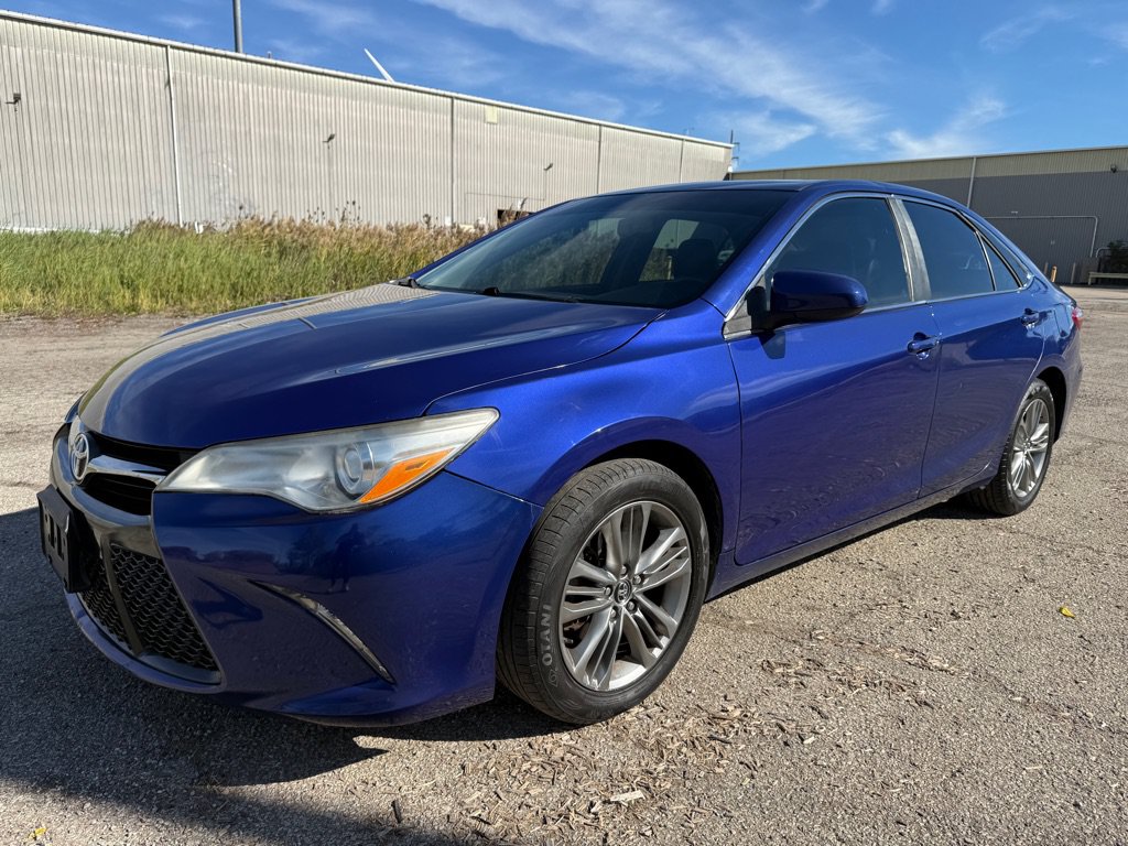 Used 2016 Toyota Camry XSE w/ Moonroof Package FWD image 6