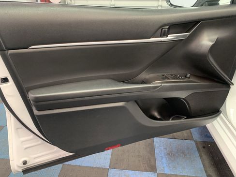 Used 2023 Toyota Camry LE w/ Convenience Package image 11