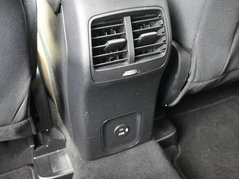 Used 2020 Ford Escape SE image 27