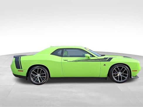 Used 2015 Dodge Challenger R/T Scat Pack w/ Technology Group image 8