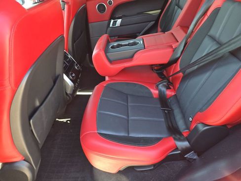Used 2022 Land Rover Range Rover Sport HST image 4