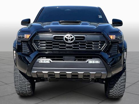 Used 2025 Toyota Tacoma TRD Sport image 4