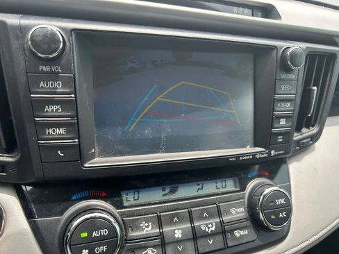 Used 2017 Toyota RAV4 XLE AWD/4WD image 8