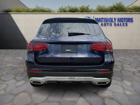 Used 2022 Mercedes-Benz GLC 300 4MATIC w/ Premium Package Lite image 4