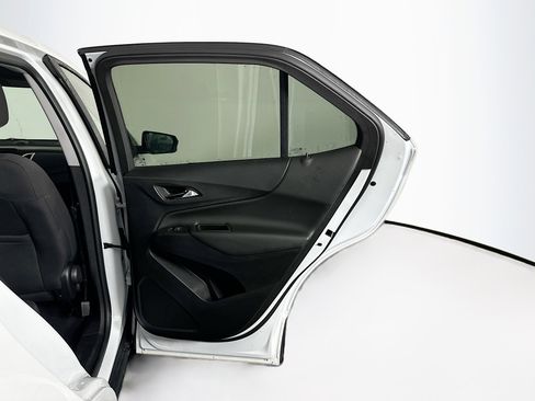 Used 2023 Chevrolet Equinox LT image 31