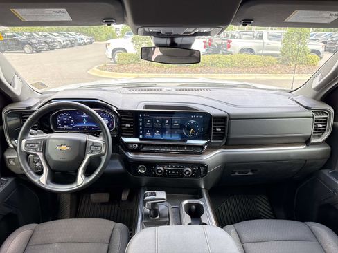 Used 2023 Chevrolet Silverado 1500 LT RWD image 12