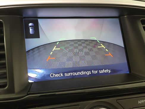 Used 2019 Nissan Pathfinder SV image 47