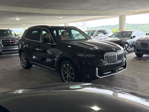 Certified 2024 BMW X5 sDrive40i w/ Parking Assistance Package RWD image 5