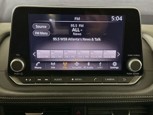 Used 2024 Nissan Rogue SV AWD/4WD image 21