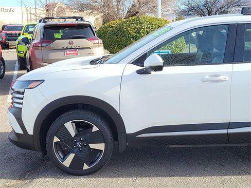 Certified 2025 Nissan Kicks SR image 8