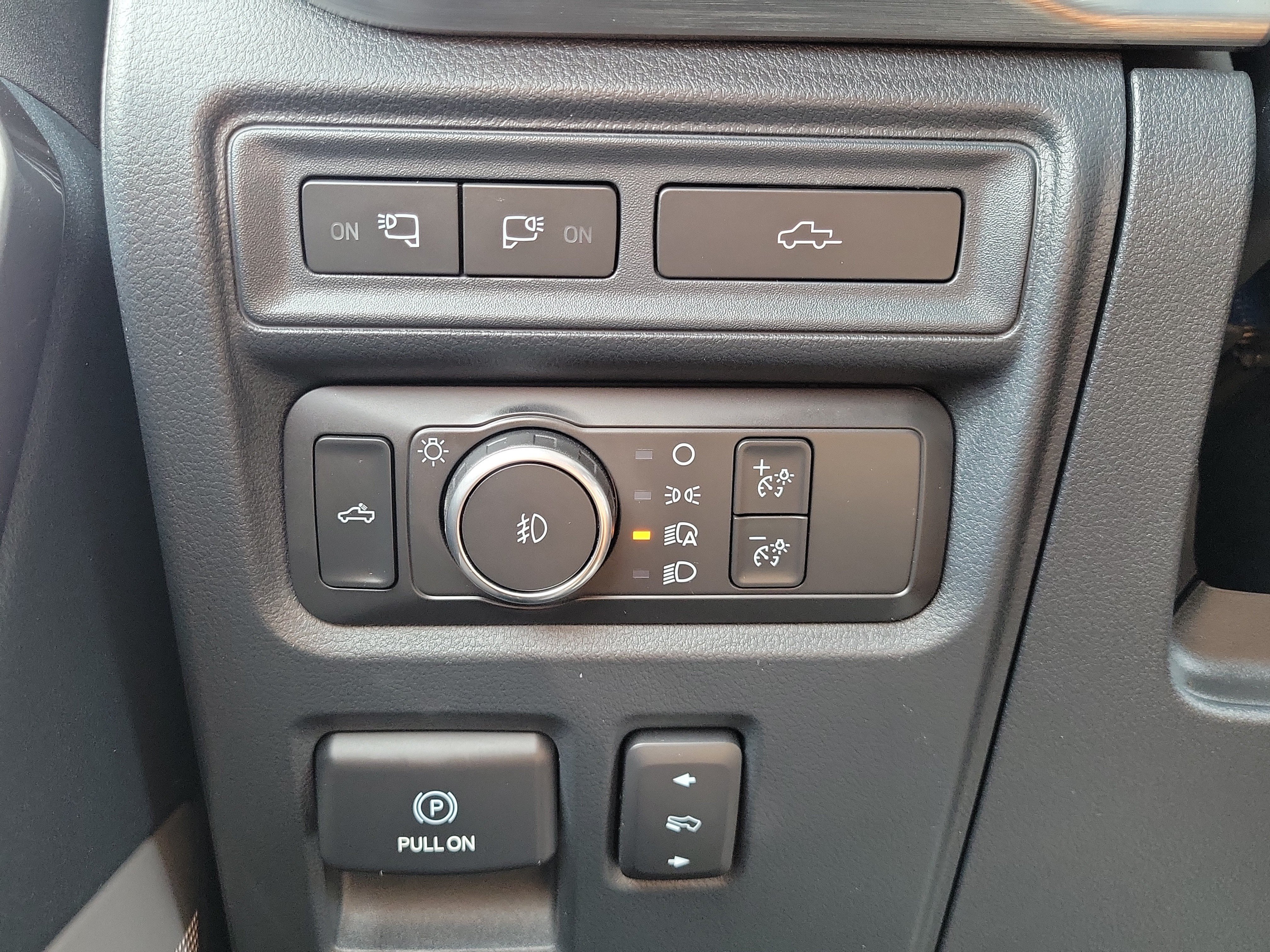 Used 2021 Ford F150 Lariat RWD image 28