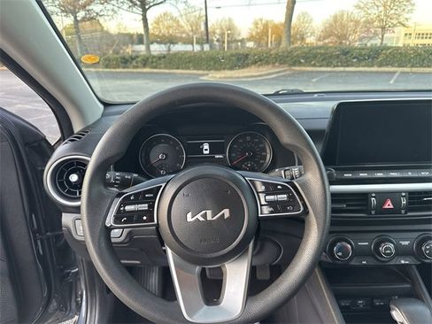 Certified 2023 Kia Forte LXS image 9