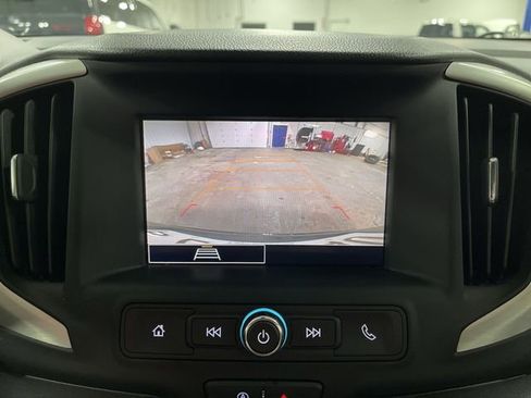 Used 2024 GMC Terrain SLE image 26