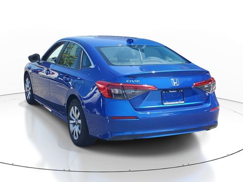 Used 2022 Honda Civic LX image 5
