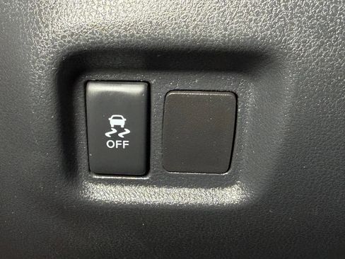 Used 2019 Nissan Versa S Plus FWD image 27