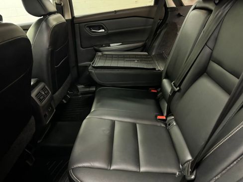 Used 2023 Nissan Rogue SL w/ SL Premium Package image 26