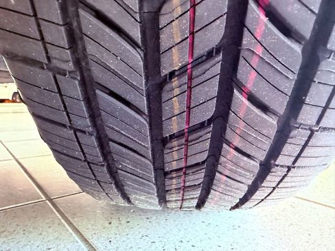 Used 2025 Lexus RX 350 Premium image 18