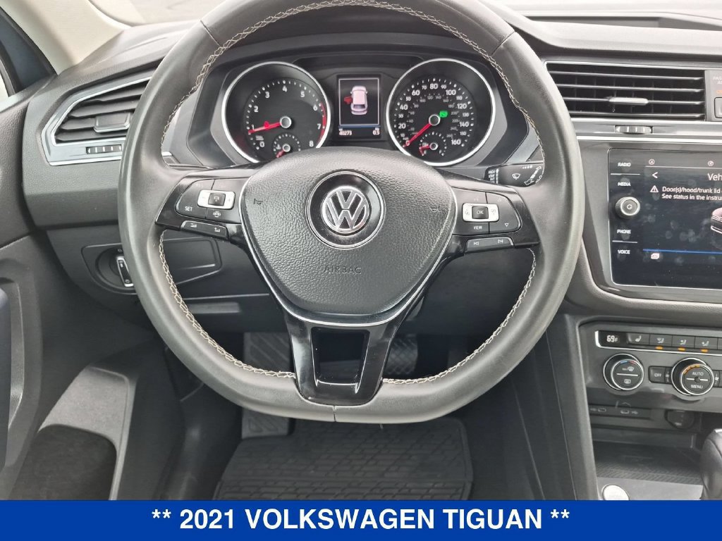 Used 2021 Volkswagen Tiguan SE FWD image 18