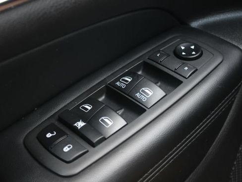 Used 2021 Jeep Grand Cherokee Limited AWD/4WD image 19