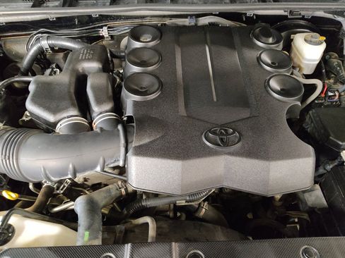 Used 2016 Toyota 4Runner Limited image 30