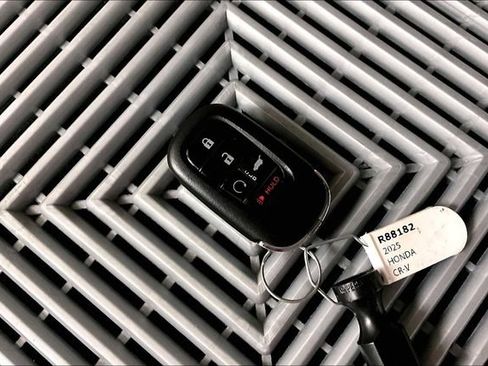 Used 2025 Honda CR-V EX-L image 11