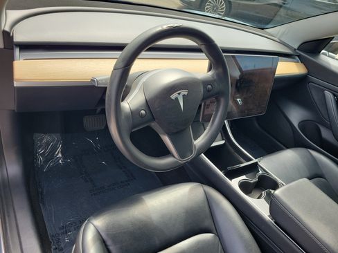Used 2020 Tesla Model 3 Standard Range Plus RWD image 13