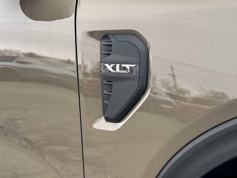 New 2025 Ford Ranger XLT w/ FX4 Off-Road Package image 11