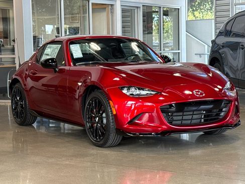 New 2026 MAZDA MX-5 Miata RF Club w/ Interior Package RWD image 2