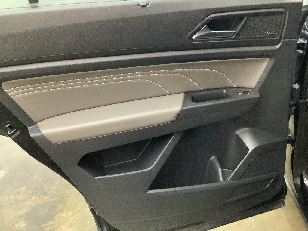 Used 2022 Volkswagen Atlas SEL AWD/4WD image 21