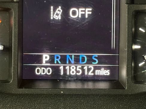 Used 2019 Toyota Tundra Limited w/ Limited Premium Package AWD/4WD image 11