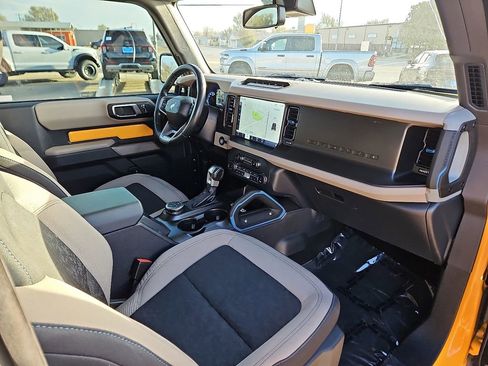 Used 2022 Ford Bronco Wildtrak image 10