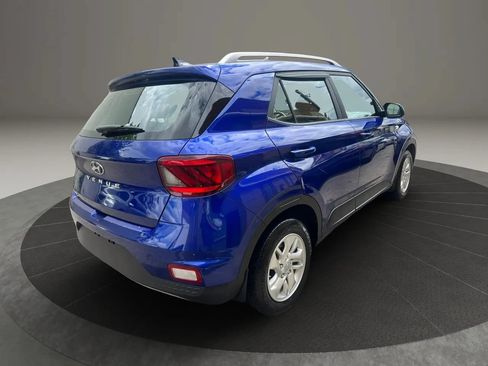 Used 2020 Hyundai Venue SEL FWD image 5