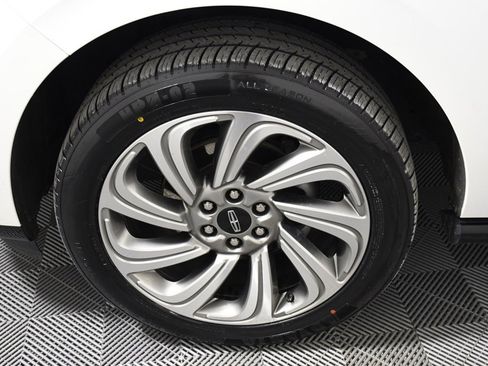 Used 2023 Lincoln Navigator Reserve image 11