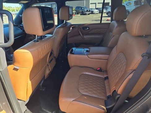 Used 2023 INFINITI QX80 Sensory w/ All-Season Package AWD/4WD image 15