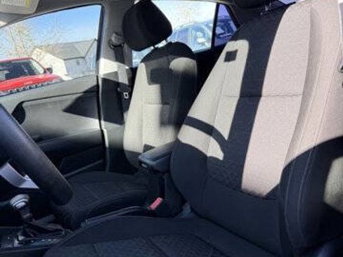 Used 2022 Kia Rio S image 13