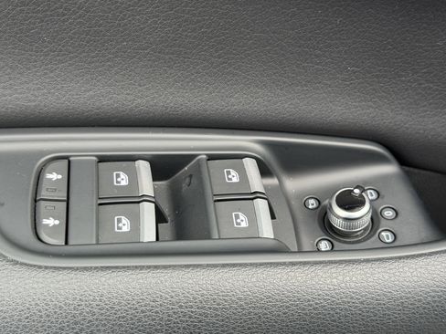 Used 2019 Audi Q7 3.0T Prestige w/ Prestige Package image 23