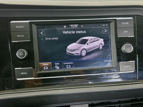 Used 2021 Volkswagen Jetta SE FWD image 21