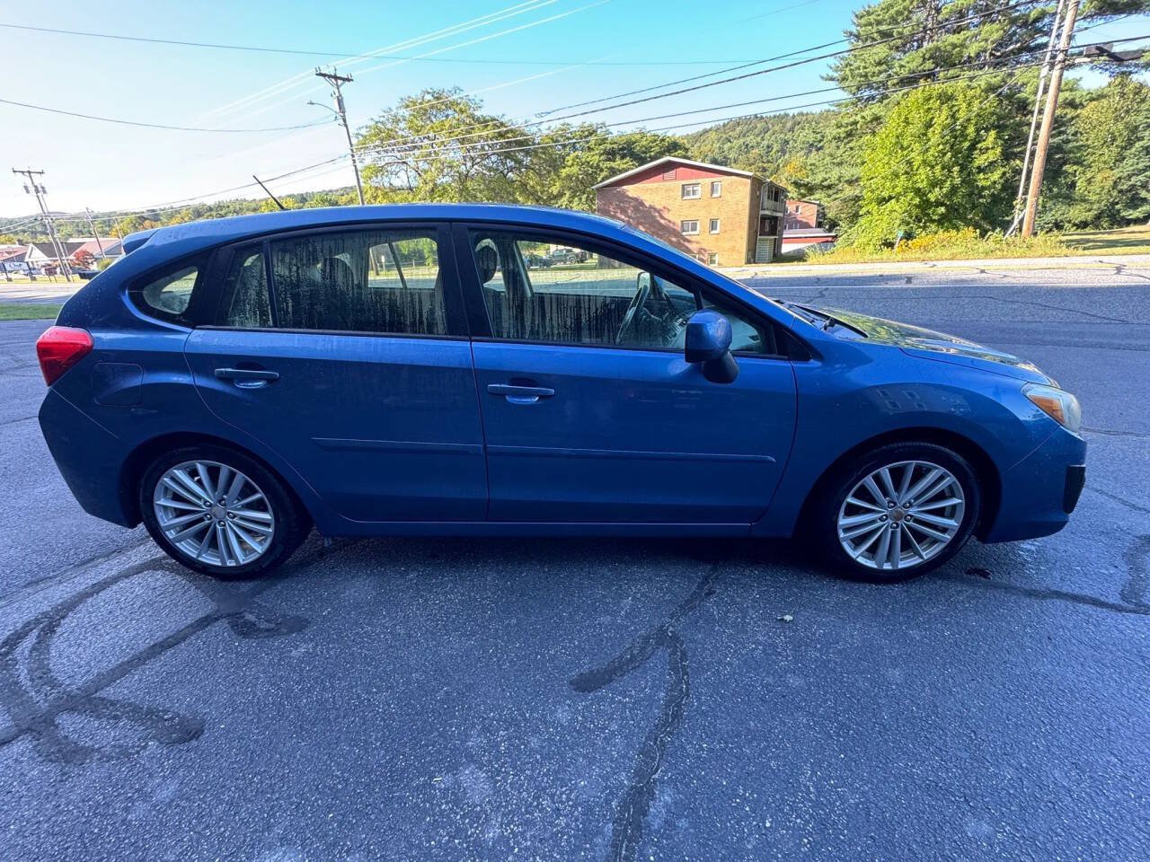 Used 2014 Subaru Impreza 2.0i Premium AWD/4WD image 3