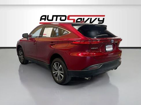 Used 2024 Toyota Venza LE image 5