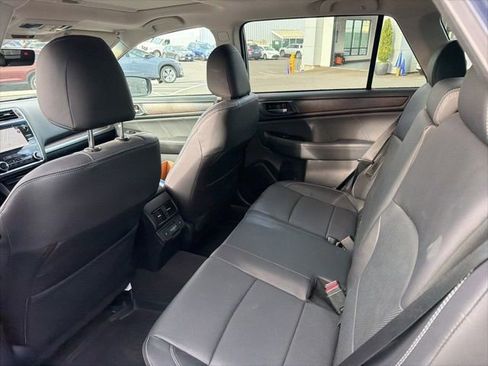 Used 2018 Subaru Outback 2.5i Limited AWD/4WD image 5
