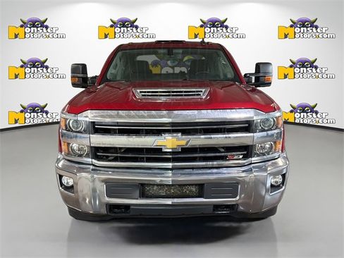 Used 2019 Chevrolet Silverado 2500 LT image 2
