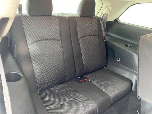 Used 2014 Dodge Journey SXT w/ Flexible Seating Group image 12