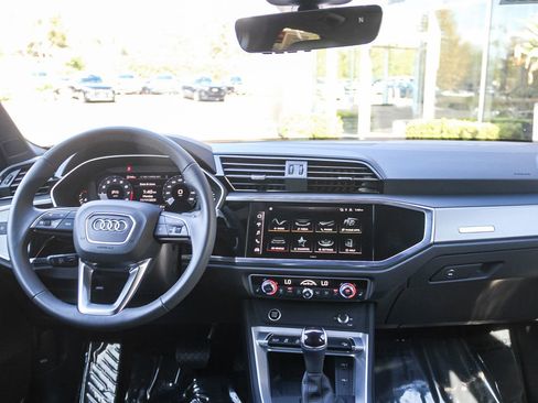 Certified 2024 Audi Q3 2.0T Premium w/ Convenience Package image 14