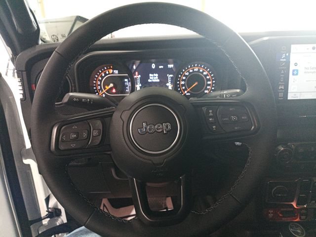 Used 2026 Jeep Gladiator Rubicon AWD/4WD image 17