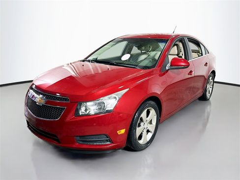 Used 2011 Chevrolet Cruze LT image 2
